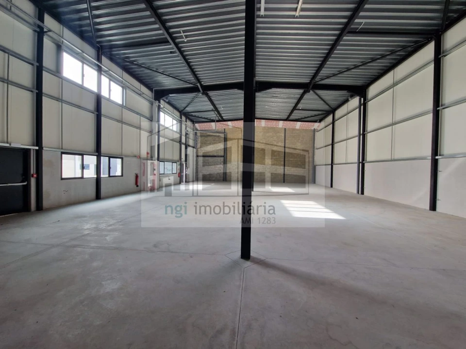 Loja para Arrendamento em Alverca do Ribatejo e Sobralinho Foto 5