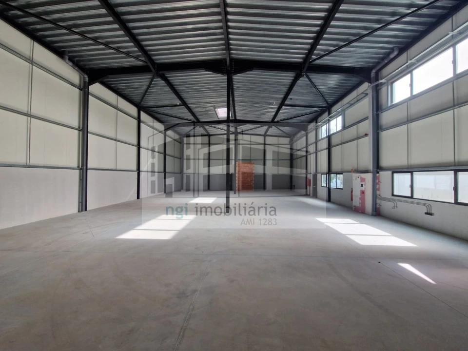 Loja para Arrendamento em Alverca do Ribatejo e Sobralinho Foto 10