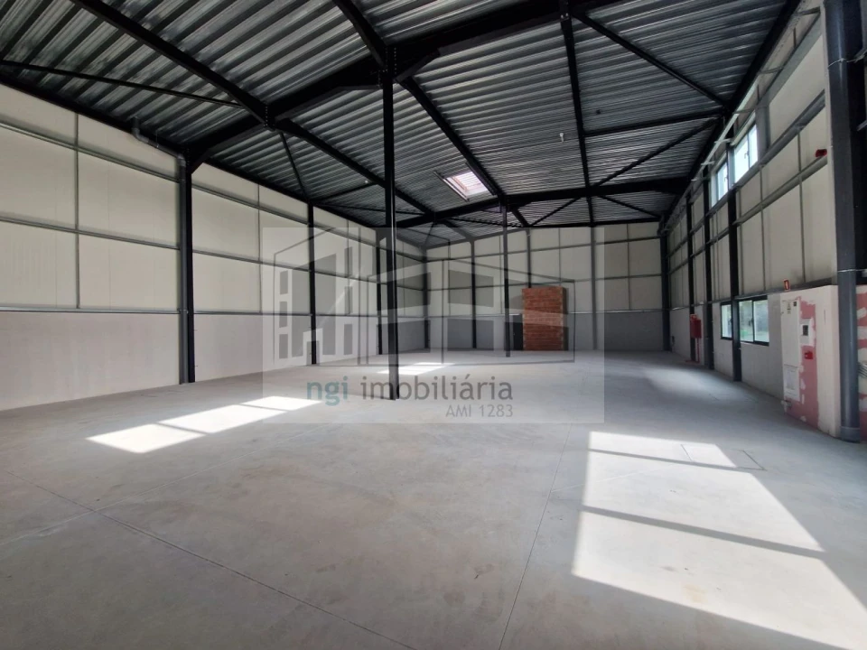 Loja para Arrendamento em Alverca do Ribatejo e Sobralinho Foto 11