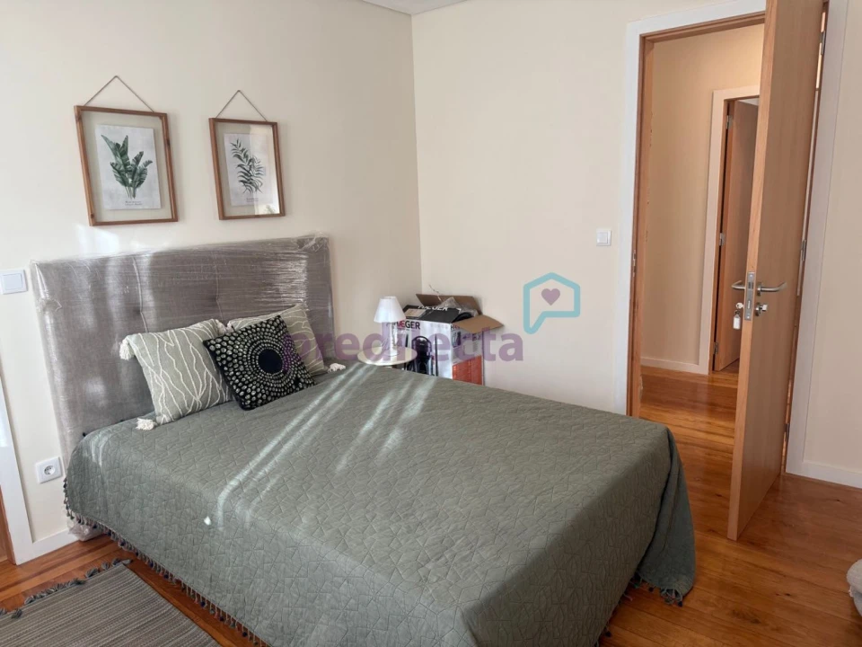 Moradia T7 para Arrendamento em Paranhos Foto 4