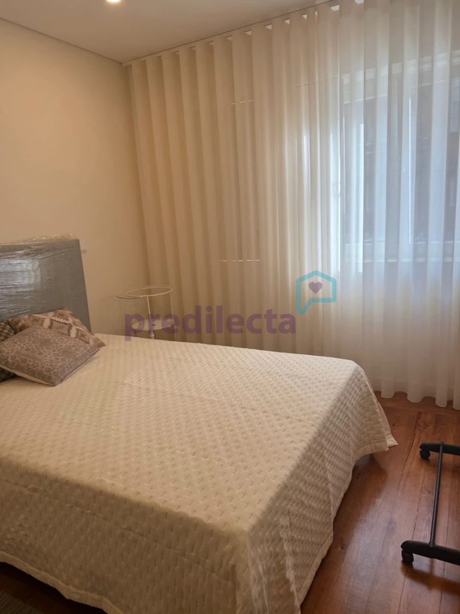 Moradia T7 para Arrendamento em Paranhos Foto 10