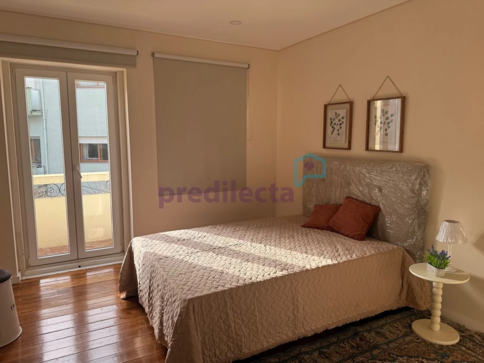 Moradia T7 para Arrendamento em Paranhos Foto 2