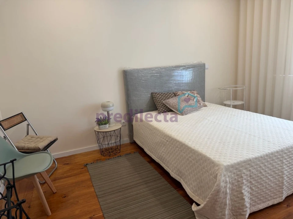 Moradia T7 para Arrendamento em Paranhos Foto 9