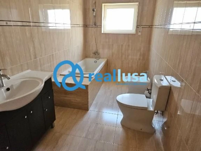 Moradia T3 para Venda em Santo Tirso, Couto (Santa Cristina e São Miguel) e Burgães Foto 2