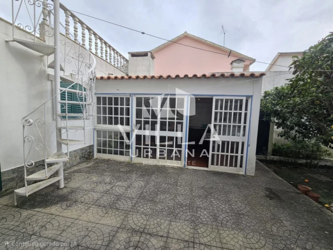 Moradia T4 para Venda em Amora Foto 12