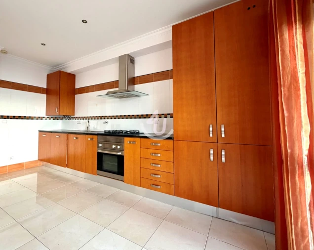 Apartamento T3 para Venda em São Martinho do Porto Foto 15