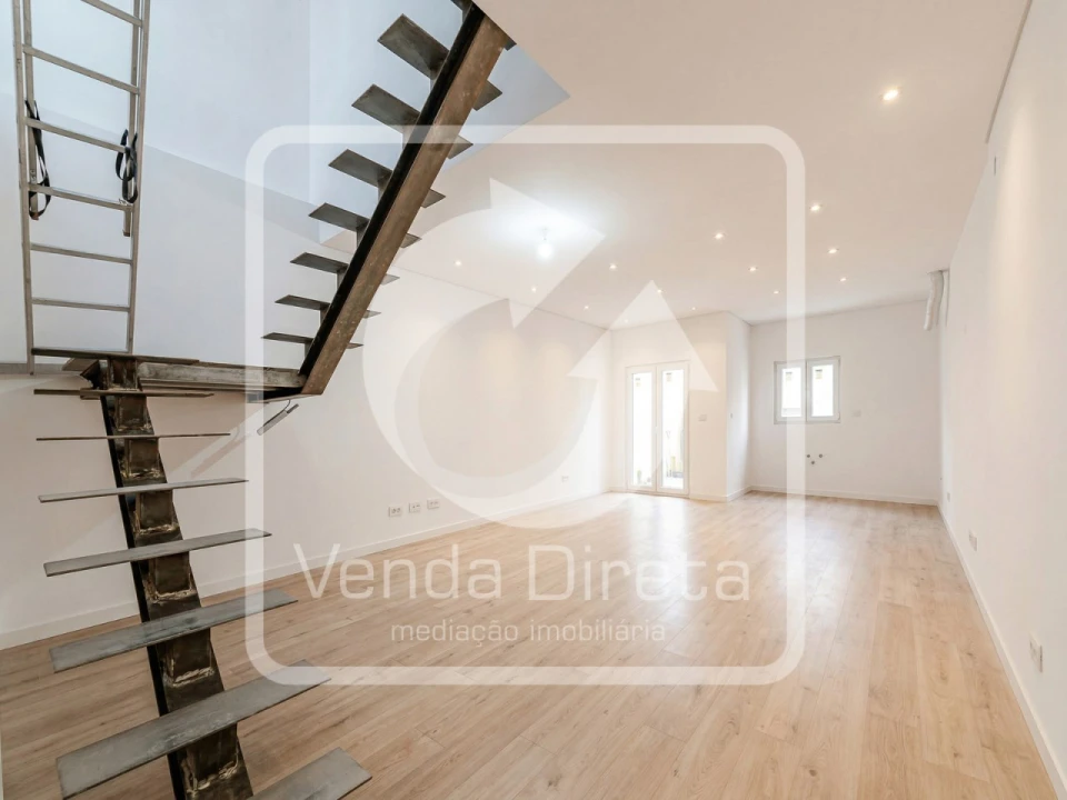 Moradia T4 para Venda em Alto do Seixalinho, Santo André e Verderena Foto 2