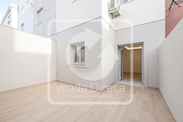 Moradia T4 para Venda em Alto do Seixalinho, Santo André e Verderena Foto 4