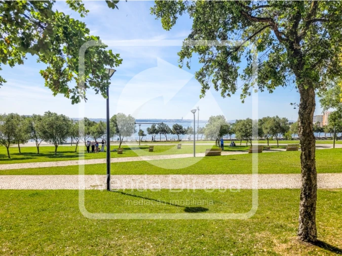 Moradia T4 para Venda em Alto do Seixalinho, Santo André e Verderena Foto 19