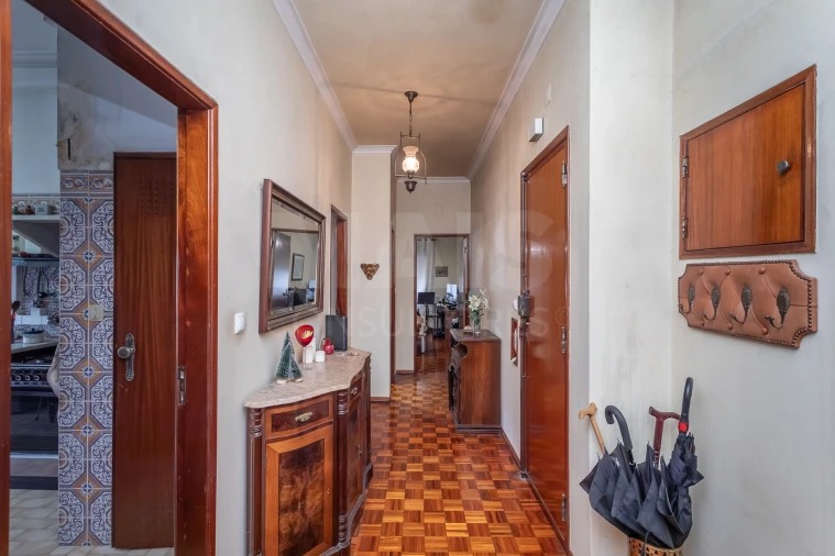 Apartamento T3 para Venda em Massamá e Monte Abraão Foto 6