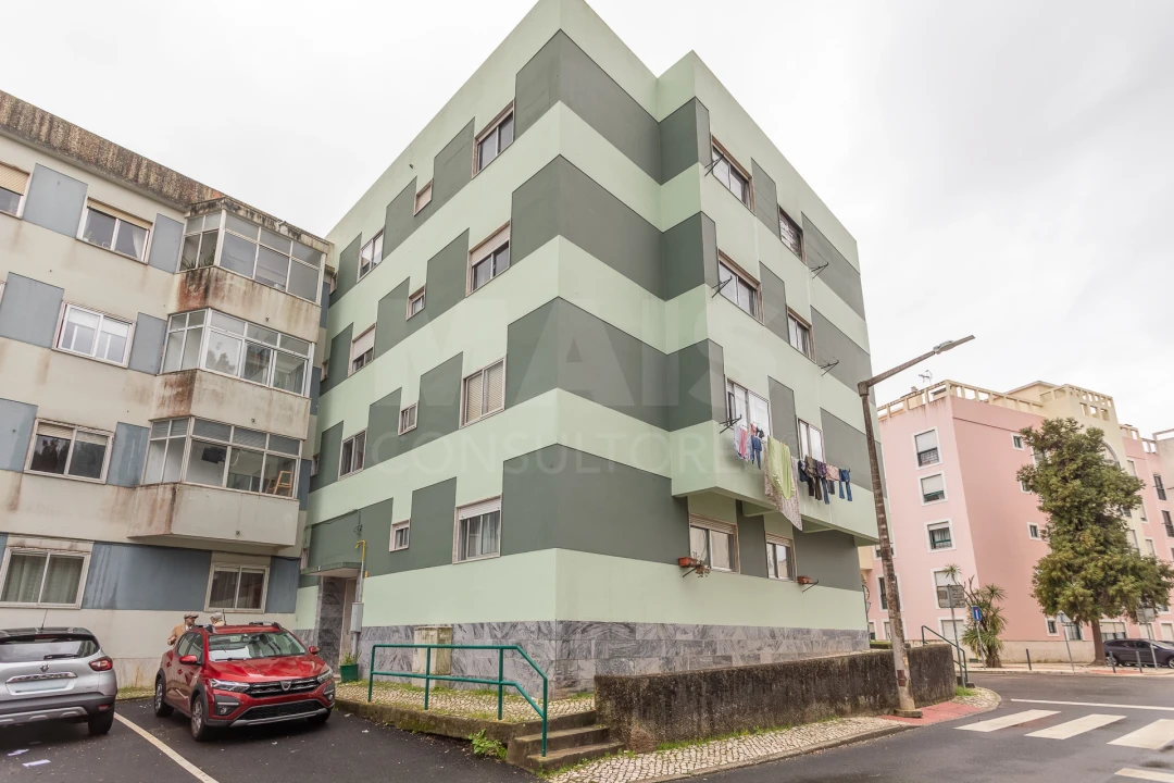 Apartamento T3 para Venda em Massamá e Monte Abraão Foto 2