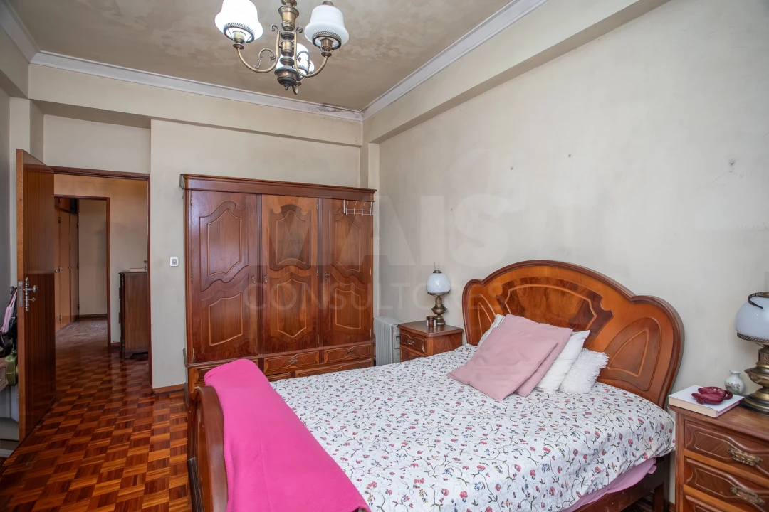 Apartamento T3 para Venda em Massamá e Monte Abraão Foto 8