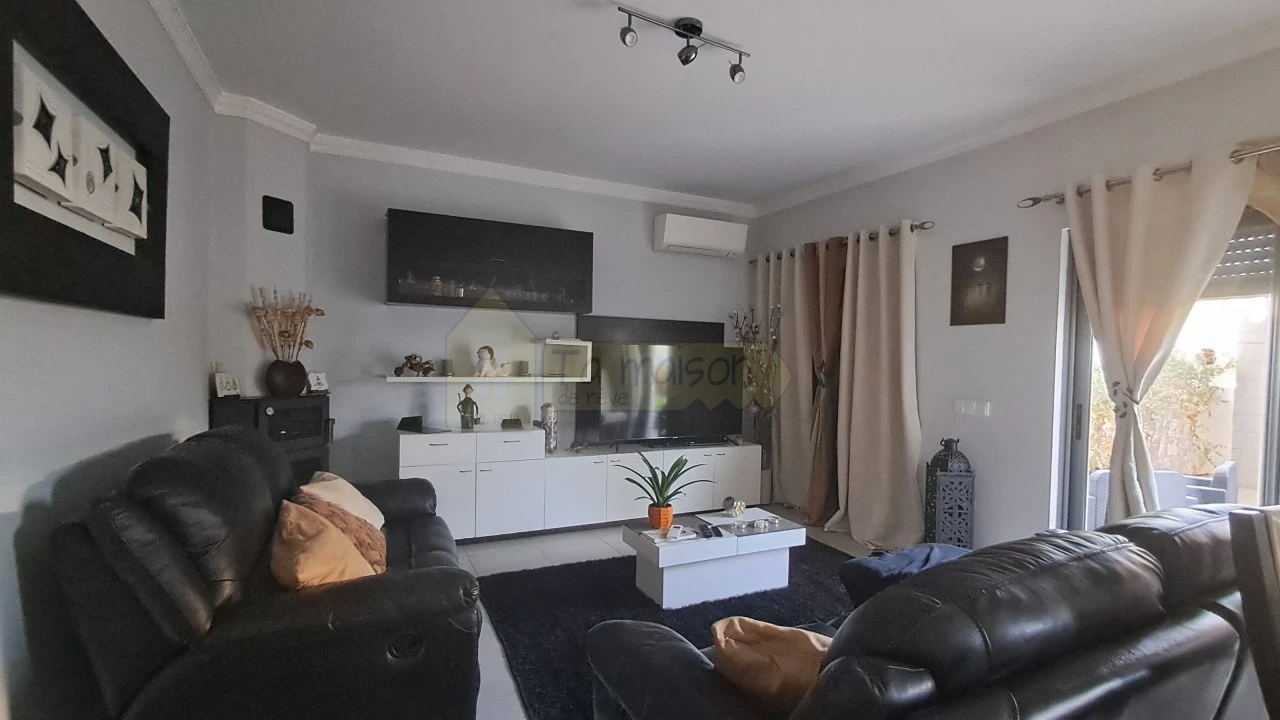 Moradia T3 para Venda em Salir Foto 11