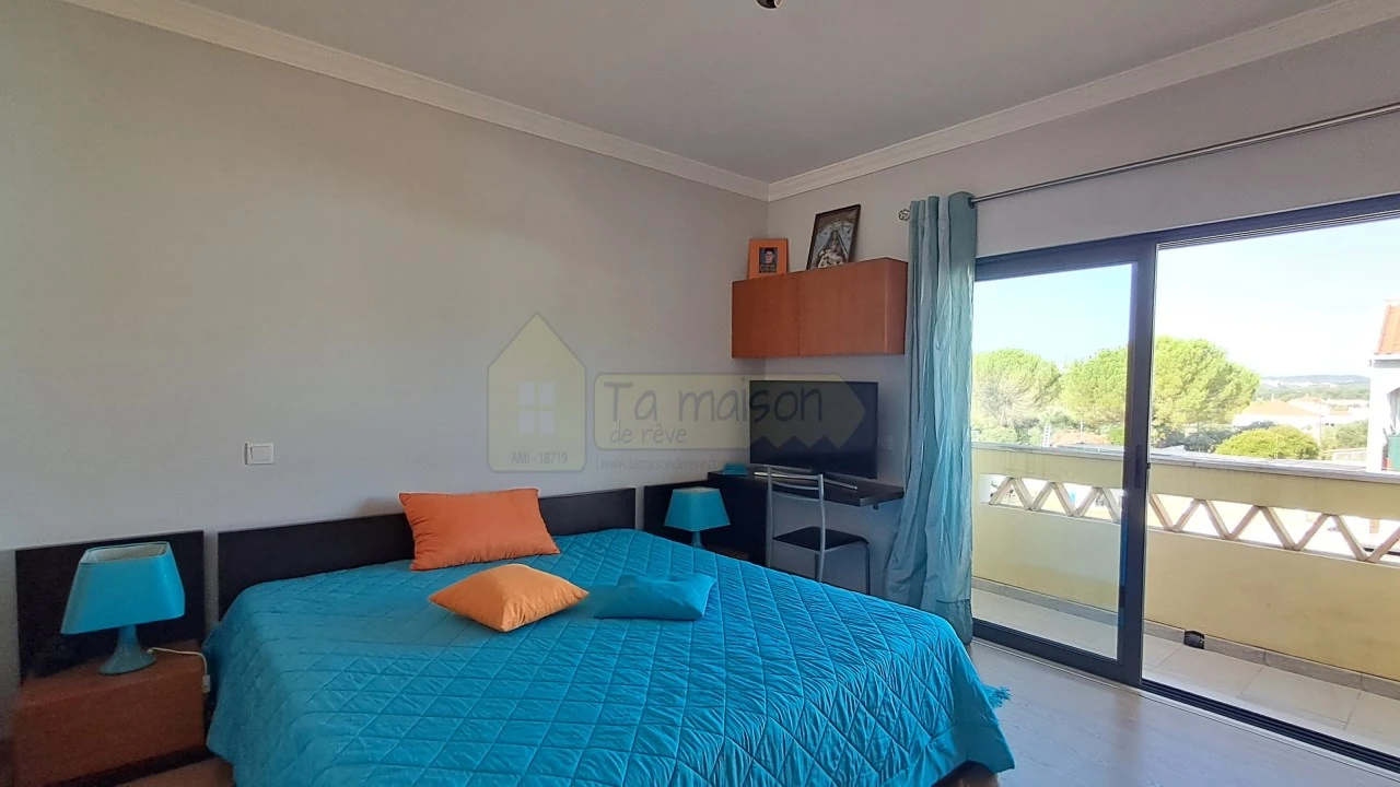 Moradia T3 para Venda em Salir Foto 25