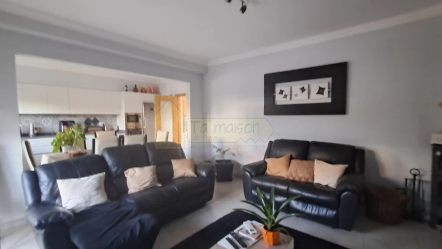 Moradia T3 para Venda em Salir Foto 12