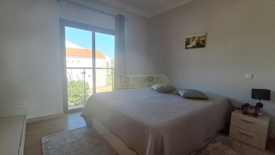 Moradia T3 para Venda em Salir Foto 22