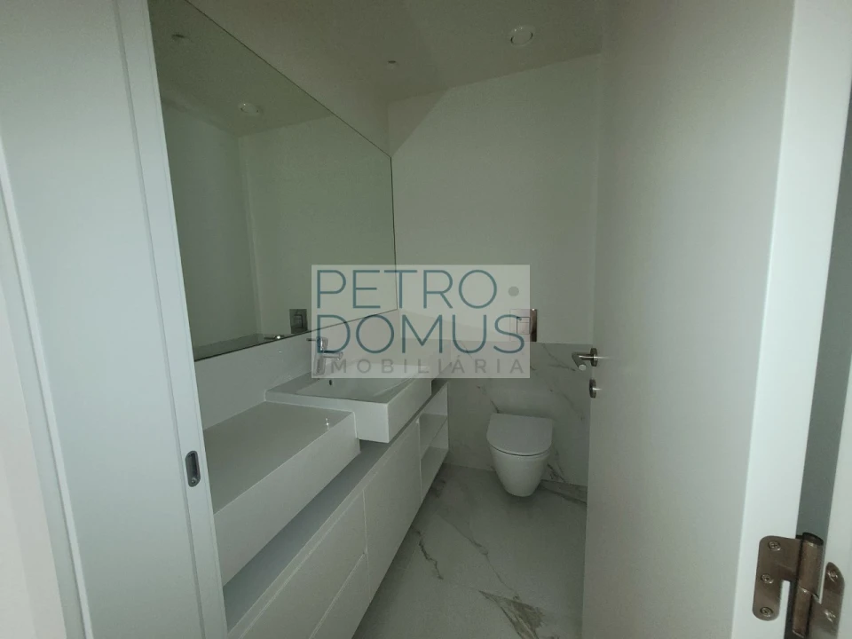 Apartamento T3 para Arrendamento em Areeiro Foto 26
