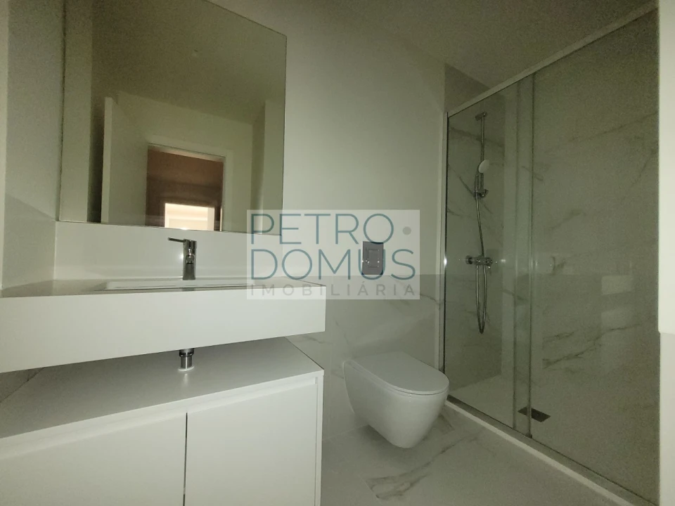 Apartamento T3 para Arrendamento em Areeiro Foto 27