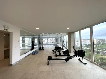 Apartamento T3 para Arrendamento em Areeiro
