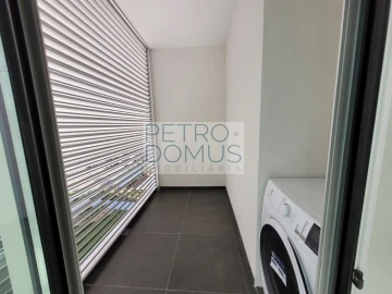 Apartamento T3 para Arrendamento em Areeiro