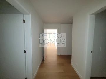 Apartamento T3 para Arrendamento em Areeiro