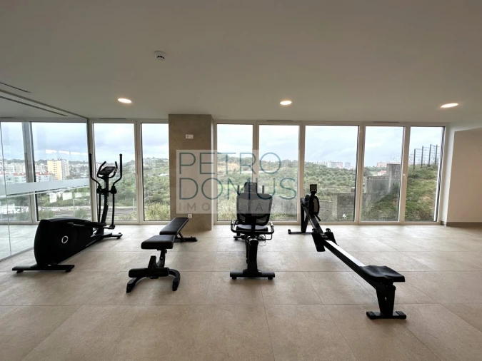 Apartamento T3 para Arrendamento em Areeiro Foto 11