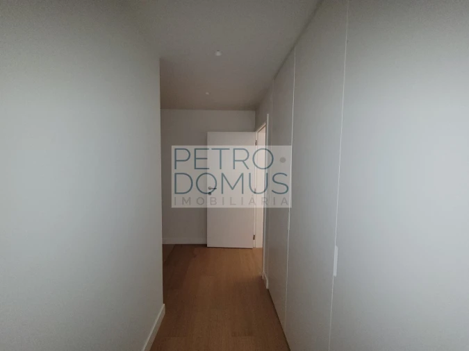 Apartamento T3 para Arrendamento em Areeiro Foto 28