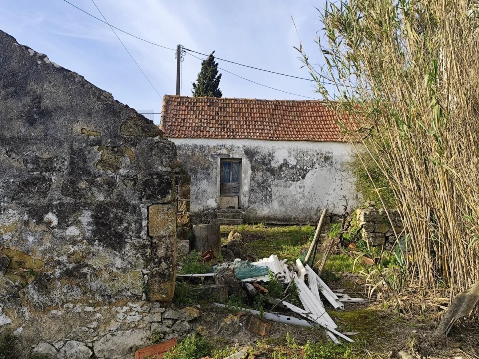 Moradia T2 para Venda em Almoster Foto 7