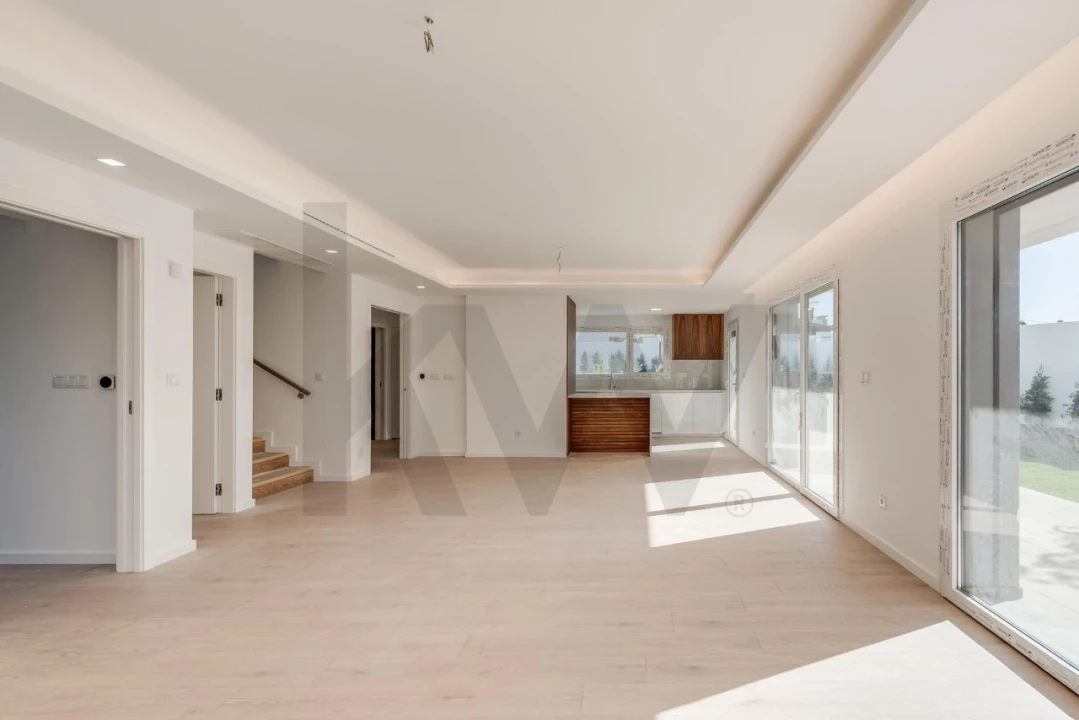 Moradia T4 para Venda em Alcabideche Foto 4