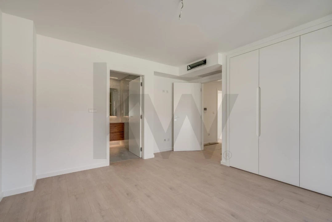 Moradia T4 para Venda em Alcabideche Foto 28