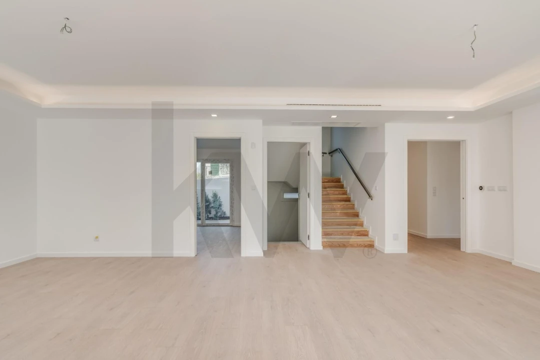 Moradia T4 para Venda em Alcabideche Foto 33