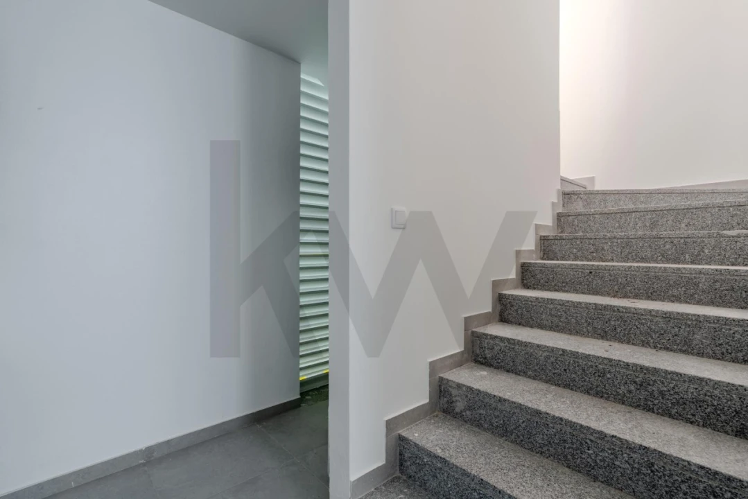 Moradia T4 para Venda em Alcabideche Foto 34