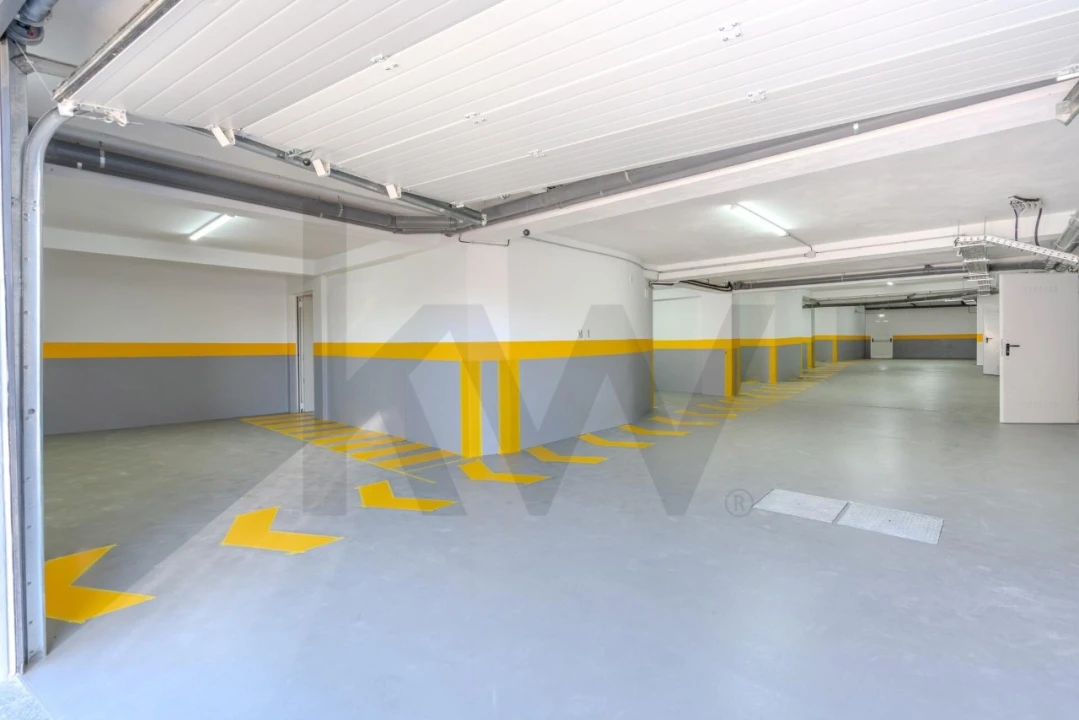 Moradia T4 para Venda em Alcabideche Foto 35