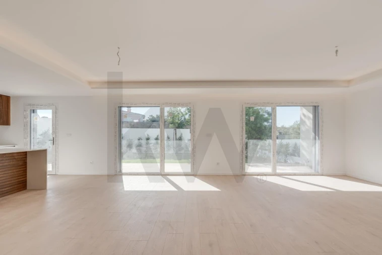 Moradia T4 para Venda em Alcabideche Foto 8