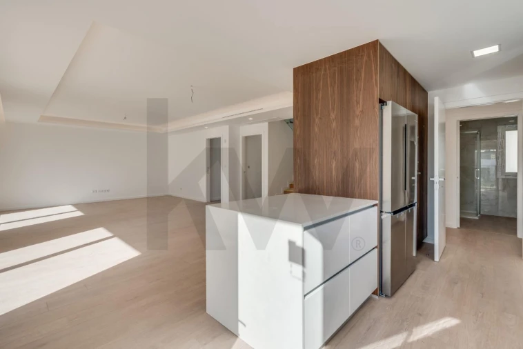 Moradia T4 para Venda em Alcabideche Foto 12