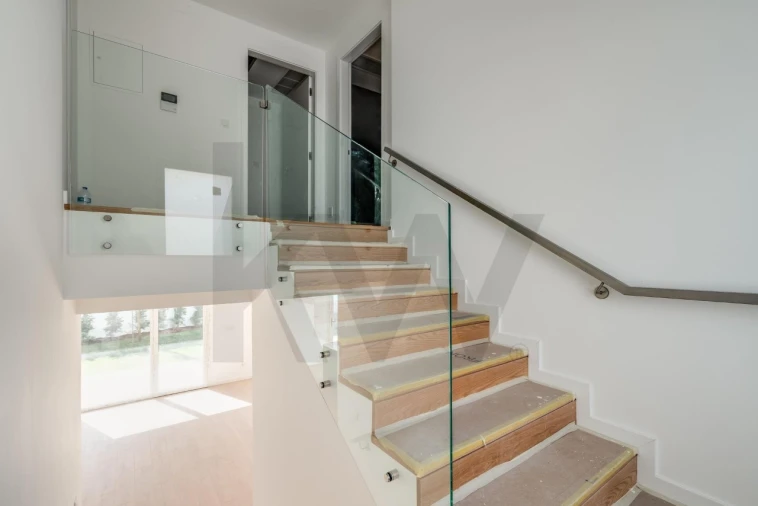 Moradia T4 para Venda em Alcabideche Foto 15