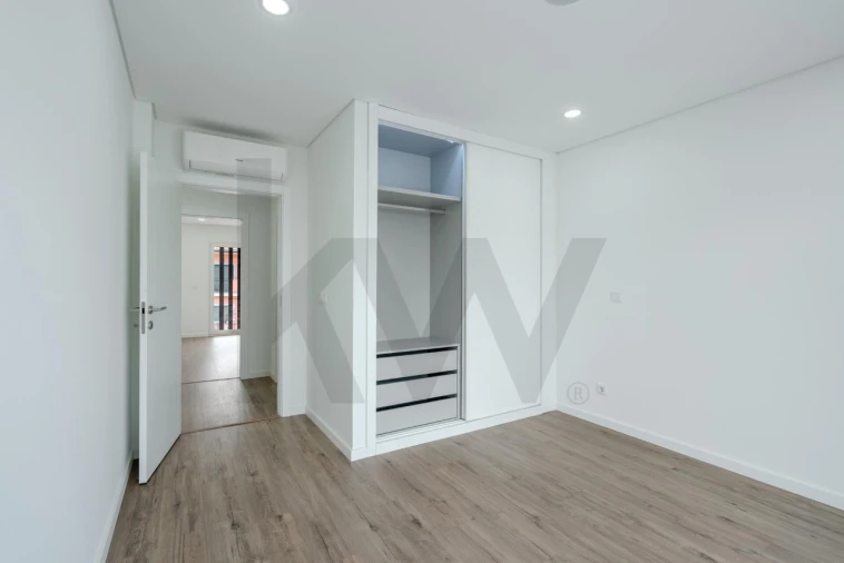 Moradia T4 para Venda em Corroios Foto 20