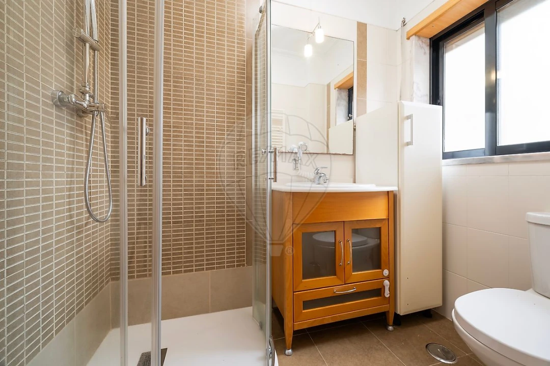 Apartamento T2 para Arrendamento em Póvoa de Santa Iria e Forte da Casa Foto 3