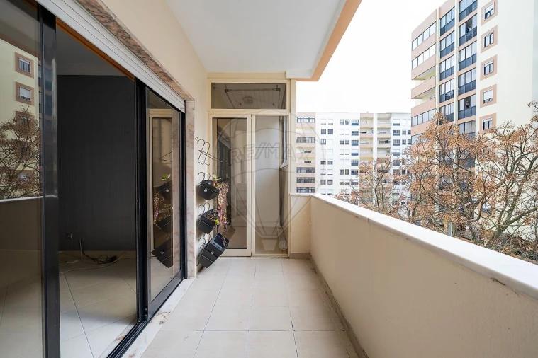 Apartamento T2 para Arrendamento em Póvoa de Santa Iria e Forte da Casa Foto 11