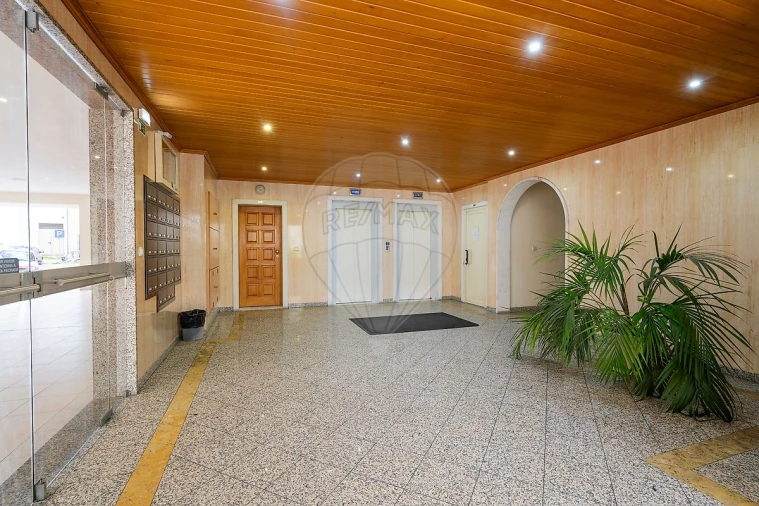 Apartamento T2 para Arrendamento em Póvoa de Santa Iria e Forte da Casa Foto 16