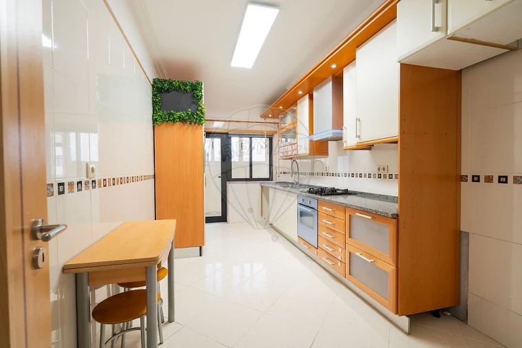 Apartamento T2 para Arrendamento em Póvoa de Santa Iria e Forte da Casa Foto 19