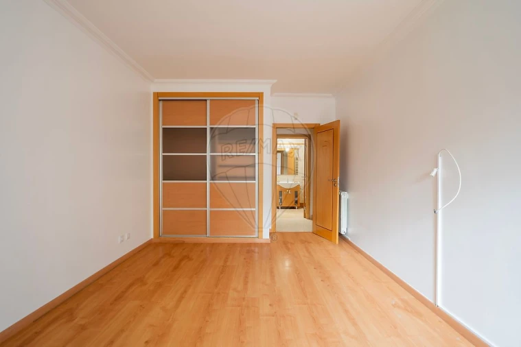 Apartamento T2 para Arrendamento em Póvoa de Santa Iria e Forte da Casa Foto 5