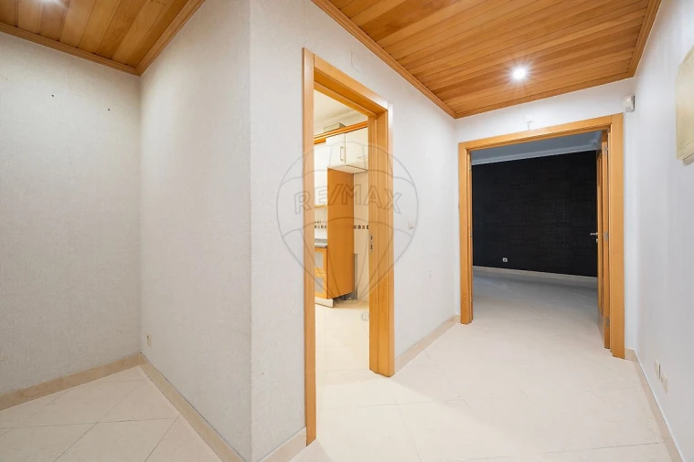 Apartamento T2 para Arrendamento em Póvoa de Santa Iria e Forte da Casa Foto 8