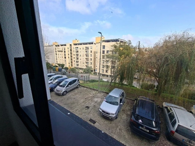 Apartamento T1 para Arrendamento em Massamá e Monte Abraão Foto 14