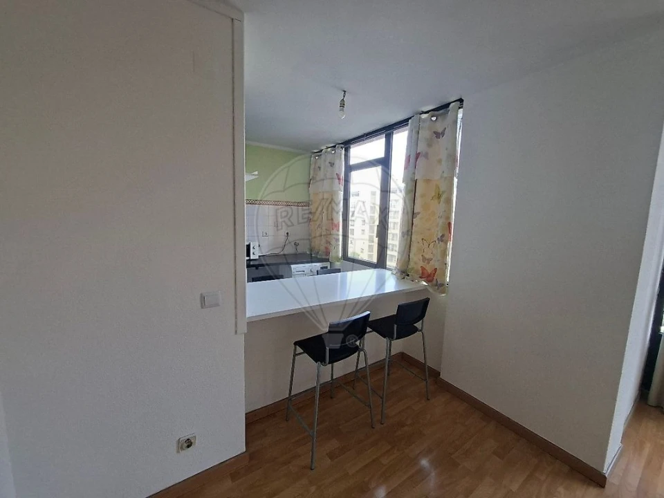 Apartamento T1 para Arrendamento em Massamá e Monte Abraão Foto 7