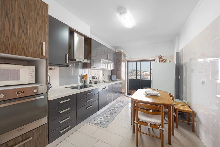 Apartamento T3 para Venda em Santa Maria, São Pedro e Matacães Foto 18