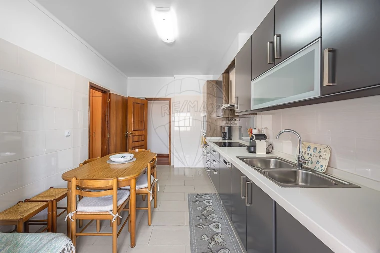 Apartamento T3 para Venda em Santa Maria, São Pedro e Matacães Foto 12