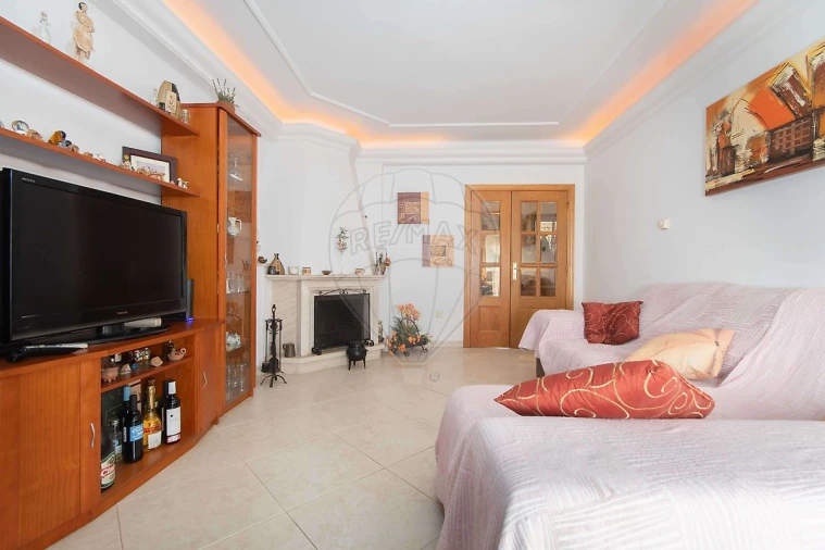 Apartamento T3 para Venda em Carregado e Cadafais Foto 22