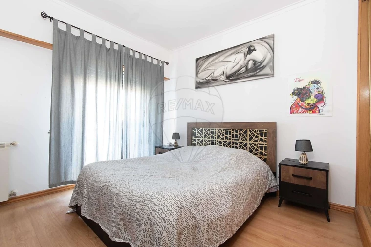 Apartamento T3 para Venda em Carregado e Cadafais Foto 15