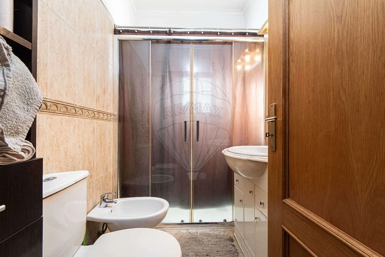 Apartamento T3 para Venda em Carregado e Cadafais Foto 12